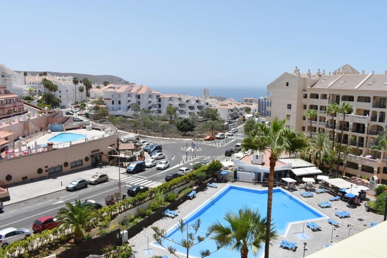Castle Margherita'S Apartments Los Cristianos  Exterior photo
